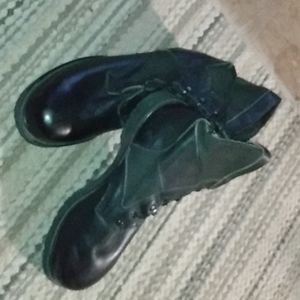 "Vibram"  Steel Toe Boots